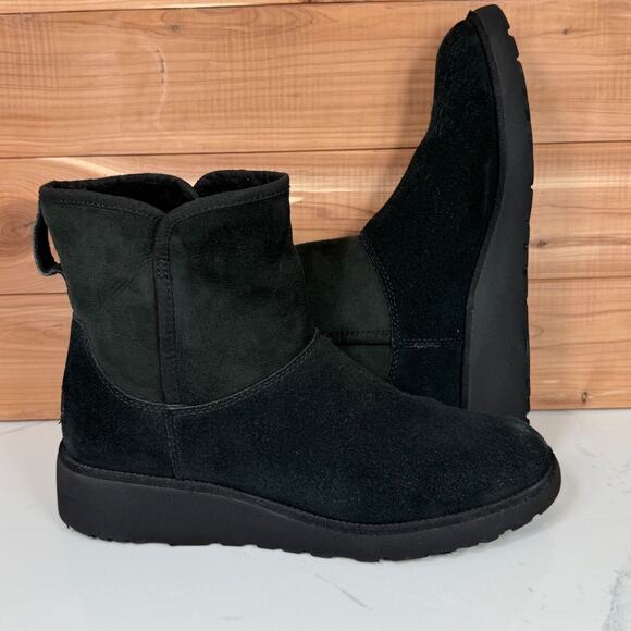 UGG Kristin Mini Platform Wedge Pull On Ankle Boot Black Suede Shearling size 9 - Picture 1 of 15